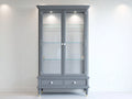 Vitrinen aus Holz und Glas 105x45x190 cm - Grau-Transparent - zweitüriger Vitrinenschrank mit zwei Schubladen im klassischen Stil