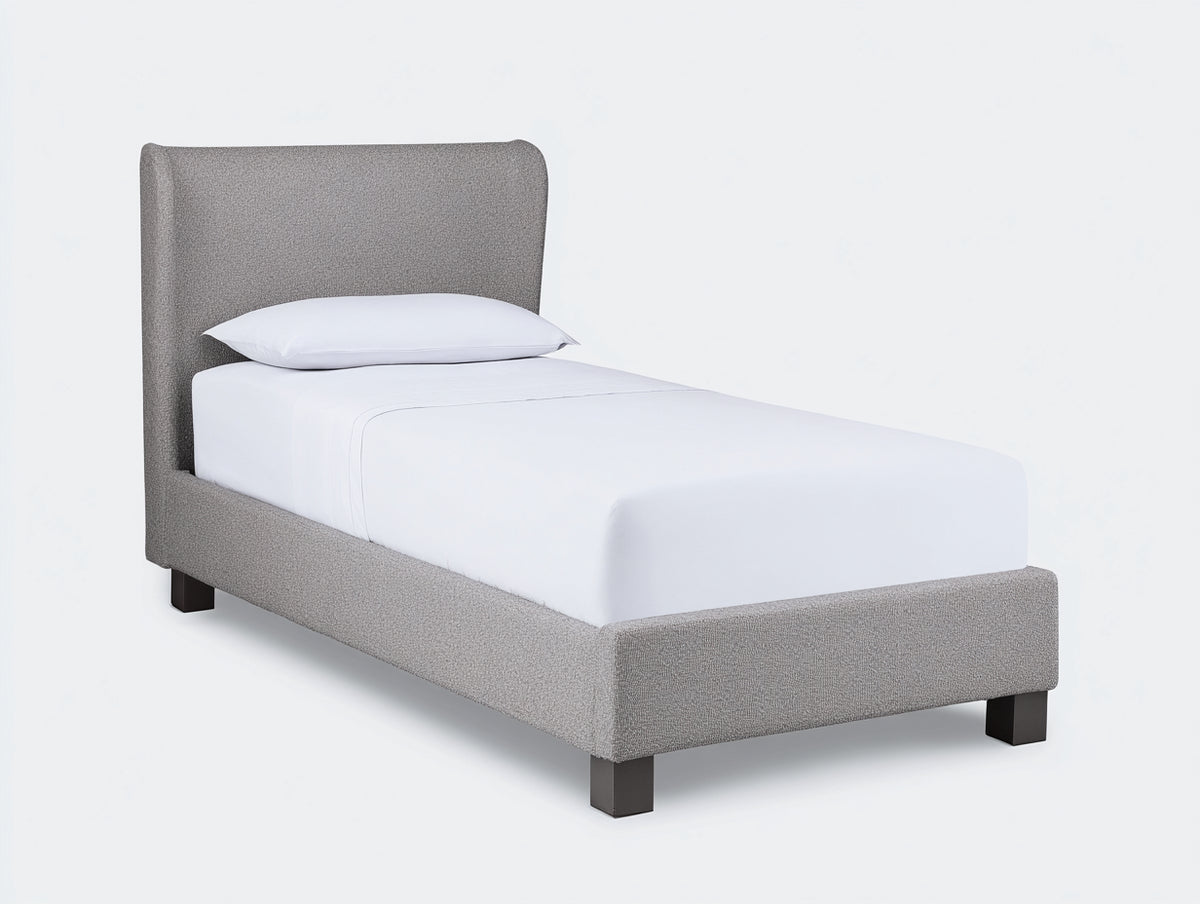 Einzelbett Stoff gepolstert 210x100x115 cm - Hellgrau - Modernes Bett mit geschwungenem Kopfteil